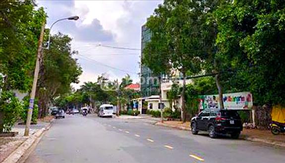 Toà nhà văn phòng mới tại Thảo Điền, 19x19m đất, 5 tầng + 1 hầm, DT sàn 100m2 - Ảnh 1