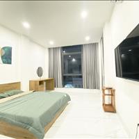Có máy giặt riêng, Studio 1 phòng ngủ mới ngay trung tâm- mặt tiền đường Võ Thị Sáu