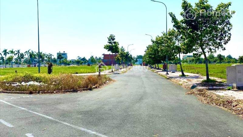 Đất Khách Hàng Ngợp Cần Bán Giá Tốt THủ THừa Long An - Ảnh 1