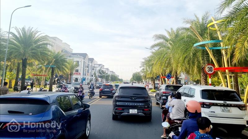 Hàng ngon! Cho thuê nhà phố 108m2, 5 tầng có thang máy tại Vinhomes quận 9 giá tốt - Ảnh 2