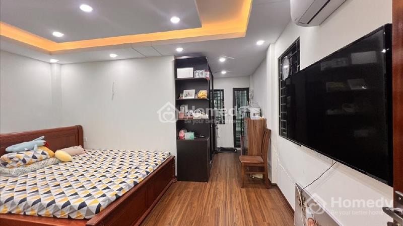 Ô tô con qua cửa 35 mét 4 tầng 6 tỷ - Ảnh 3