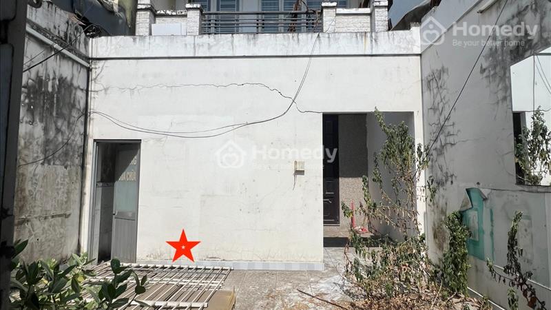 MT Quốc Lộ 13 5x28m, nở hậu 9m. 1trệt, 3lầu, 7pn, 7wc. KD Đa Nghành.  - Ảnh 1