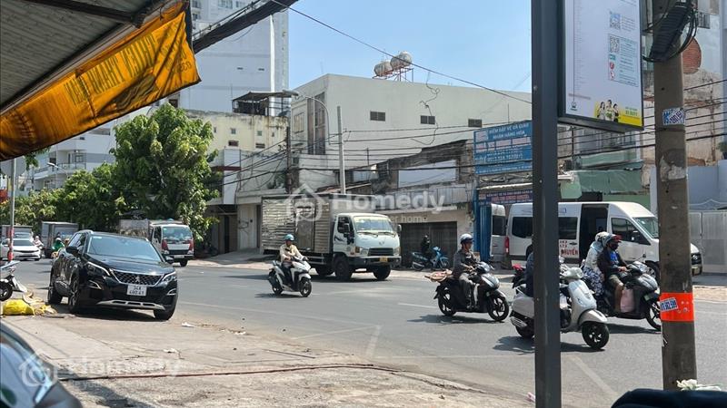 MT Quốc Lộ 13 5x28m, nở hậu 9m. 1trệt, 3lầu, 7pn, 7wc. KD Đa Nghành.  - Ảnh 2