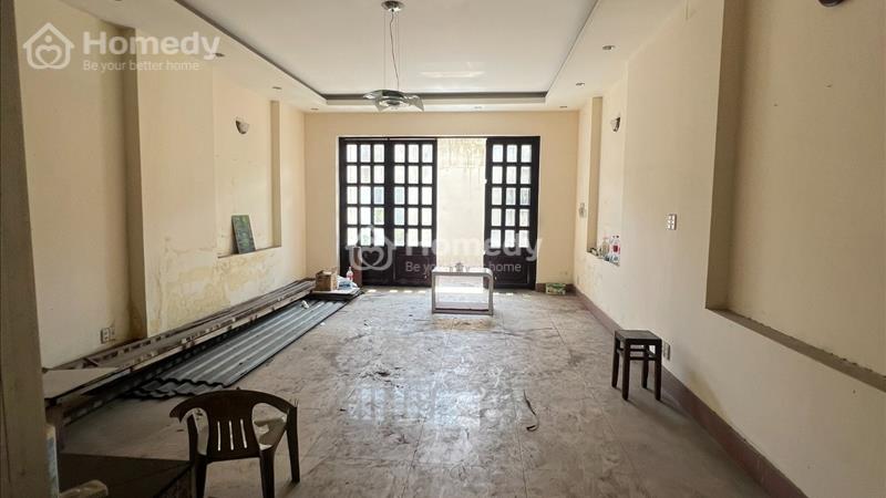 MT Quốc Lộ 13 5x28m, nở hậu 9m. 1trệt, 3lầu, 7pn, 7wc. KD Đa Nghành.  - Ảnh 3
