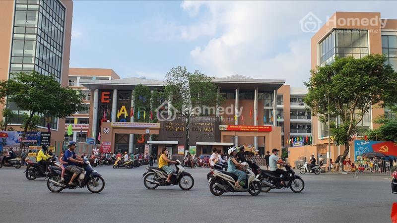 Bán nhà mặt phố Tân Mai DT gần 100 m2, mặt tiền rộng KD, lô góc - Ảnh 1