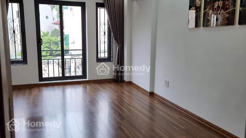 Bán nhà mặt phố Tân Mai DT gần 100 m2, mặt tiền rộng KD, lô góc - Ảnh 3