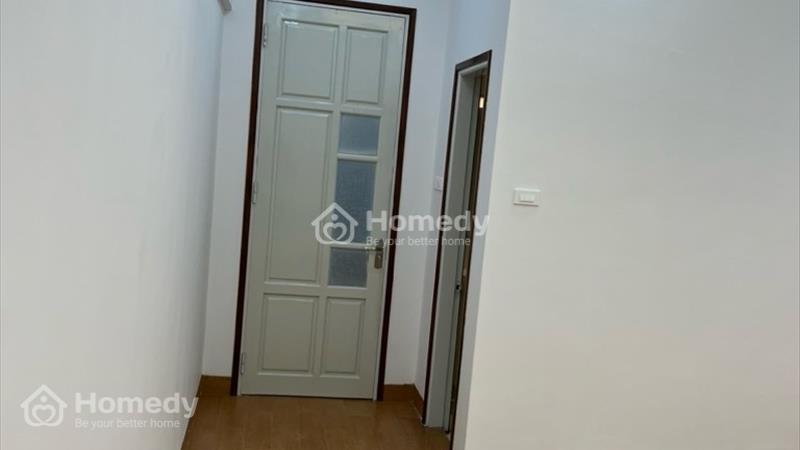 Bán nhà đường Nguyễn Ngọc Vũ, lô góc 35m2,  6 tầng thang máy, nội thất mới tinh, 7.5 tỉ - Ảnh 2