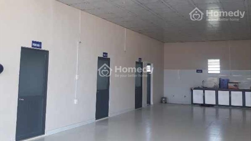 Cho thuê kho xưởng diện tích gần 5200 m vuông, có điện ba pha, khu nhà ở và các phòng chức năng - Ảnh 8