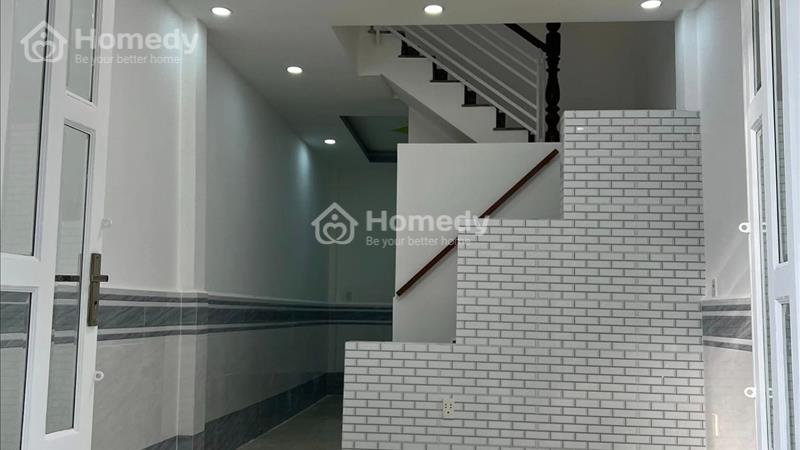 Lh Đạt 0799 218 176 Ly hôn chia TS bán gấp nhà 64m2, 1 trệt 2 lầu, SHR, Bùi Minh Trực, Q 8 - Ảnh 1