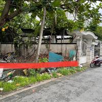 Đất thổ cư mặt tiền ngay sát chợ Hóc Môn
