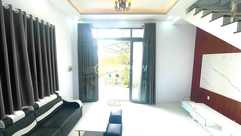 [Bán Gấp] Nhà 1 trệt 2 lầu cách chợ hưng long 200m - Ảnh 2