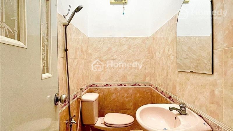 Chia tài sản bán nhanh nhà Q. 10, hẻm 436 Đ. 3/2, DT 63m2, Giá 1 tỷ 450 - Lh Bình 0705999523 - Ảnh 4
