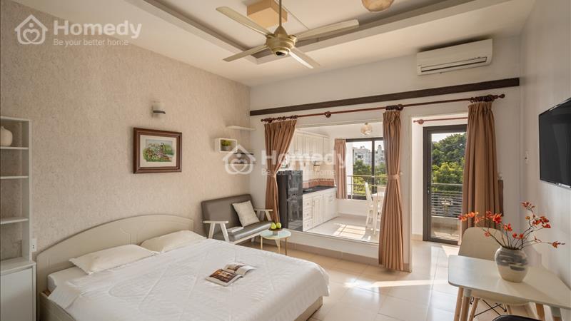 Căn hộ 1PN với nội thất vintage, phòng bếp view đường phố - Ảnh 2