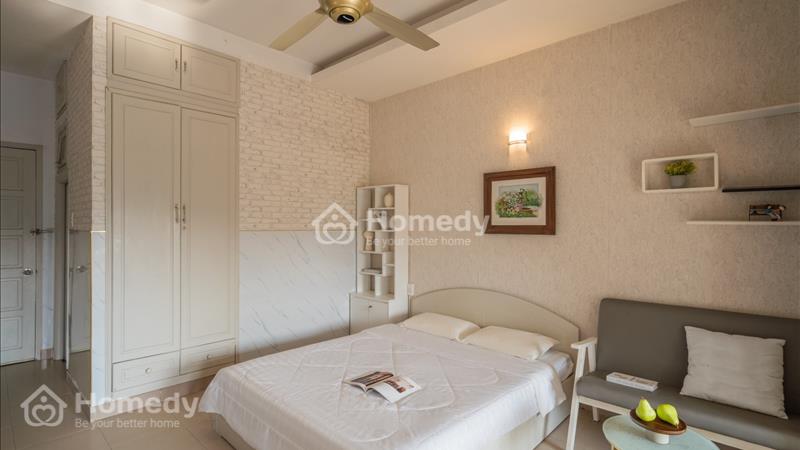 Căn hộ 1PN với nội thất vintage, phòng bếp view đường phố - Ảnh 3
