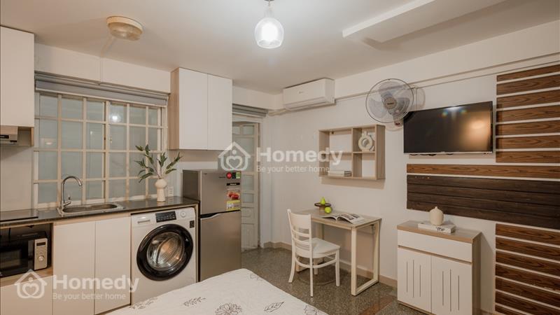 Căn hộ tầng trệt có giếng trời, đủ nội thất, bếp tiện nghi và cực yên tĩnh - Ảnh 1