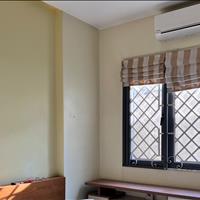 Cho thuê 1 phòng sạch đẹp trong nhà nguyên căn