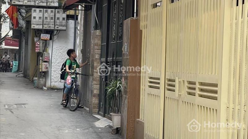 Bán nhà trần thái tông, cầu giấy, nhà đẹp 2 thoáng, gần oto, 60m2, 4t, mt 5m, hơn 9 tỷ - Ảnh 1