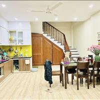 Nhà mới đẹp cầu giấy, 52m2 x 5tm, mt5m, ngõ thông, oto đỗ gần,  10 tỷ.