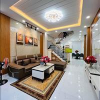 Vỡ nợ bán gấp nhà 64m2,1 trệt 2 lầu,SHR,910tr,Bùi minh trực,p5,Quận 8,LH Hùng 0775069709