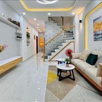 Kinh doanh thua lỗ bán gấp nhà 61m2,1 trệt 2 lầu,SHR,980tr,Đoàn văn bơ,quận 4,LH Hùng 0775069709