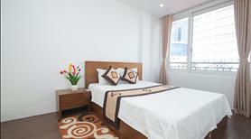 Cho thuê căn hộ 2 phòng ngủ gần Rmit, hồ Ngọc Khánh, tầng cao ánh sáng, dọn dẹp giặt là 5b/ tuần - Ảnh 11