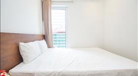 Cho thuê căn hộ 2 phòng ngủ gần Rmit, hồ Ngọc Khánh, tầng cao ánh sáng, dọn dẹp giặt là 5b/ tuần - Ảnh 14