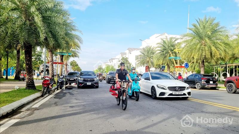Hàng TỐT! Cho thuê nhà phố 108m2, 5 tầng tại Vinhomes Grand Park quận 9 chỉ 25tr/tháng - Ảnh 4