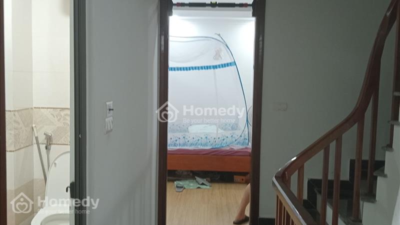Bán Gấp! Nhà Linh Đàm 43m2, 5 Tầng 4 Ngủ Đủ Công Năng. Ngõ Thông. Lô Góc. 5.1 Tỷ - Ảnh 2