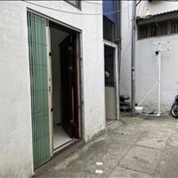 Cho thuê nhà nguyên căn ngõ 38 Xuân La, Tây Hồ, 5tr/tháng