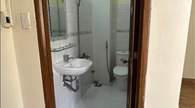 Quận 10, nhà mới xây, cho thuê phòng, tiện nghi, máy lạnh, toilet riêng, khu an ninh... - Ảnh 3