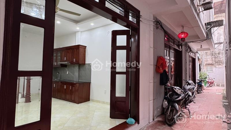 Nhà 5 tầng 3 ngủ 1 thờ riêng phố trạm Long biên Hà Nội  - Ảnh 2