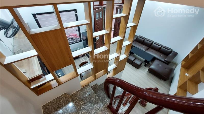 Nhà 4 tầng 36m phố trạm mỗi tầng 2 ngủ mặt tiền rộng ngõ 61  - Ảnh 2