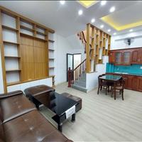 Nhà 4 tầng 36m phố trạm mỗi tầng 2 ngủ mặt tiền rộng ngõ 61 