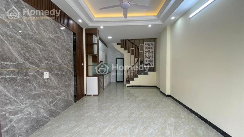 Nhà 31m xây 5 tầng phố đồng dinh thạch bàn Long Biên  - Ảnh 2