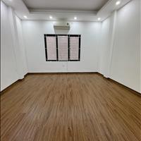 Nhà 5 tầng 3 ngủ 1 thờ riêng phố trạm Long biên Hà Nội 