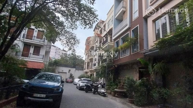 Phố Hàng Bún, Phường Trúc Bạch, Quận Ba Đình, Hà Nội - Ảnh 1
