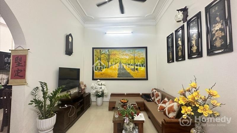 Bán Nhà Đường Tây Sơn 42.5m2, 4 tầng, MT 5.8m Ô tô đỗ cửa hiếm có giá chỉ 12.75 Tỷ  - Ảnh 1