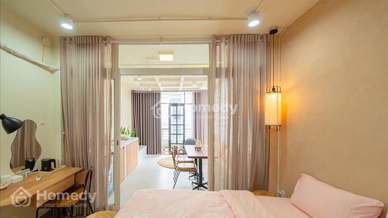 Căn hộ 1 phòng ngủ full nội thất ban công ngay trung tâm Quận 1  - Ảnh 2