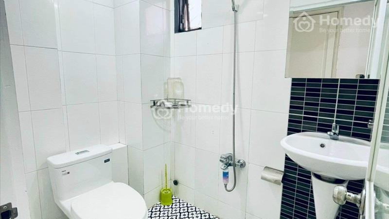 Căn hộ 1 phòng ngủ tách bếp mà giá lại vô cùng rẻ, nội thất cao cấp đã thế còn có ban công lớn  - Ảnh 5