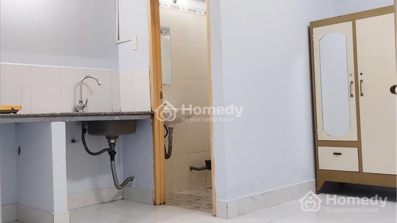 Phòng trọ giá rẻ, có máy lạnh, tủ lạnh, bảo vệ 24/24. Chỉ 4 triệu/tháng - Ảnh 4