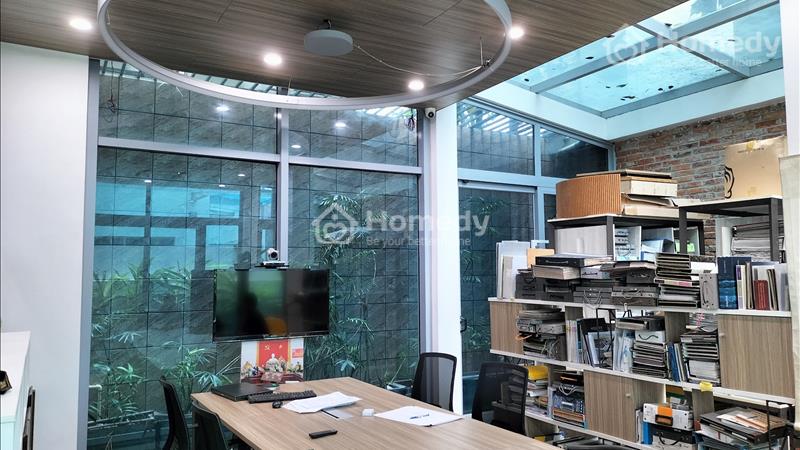 Bán gấp biệt thự vip nổi bật nhất phố s=200m2, mt=hậu 10m. vị trí đắc địa - trung tâm việt hưng, - Ảnh 1