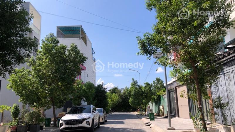 Cần bán gấp nhà mới xây 1 trệt 4 lầu 6PN ngay sát ngã tư Ga chỉ 5,6 tỷ đường trước nhà 12m có vỉa h - Ảnh 2
