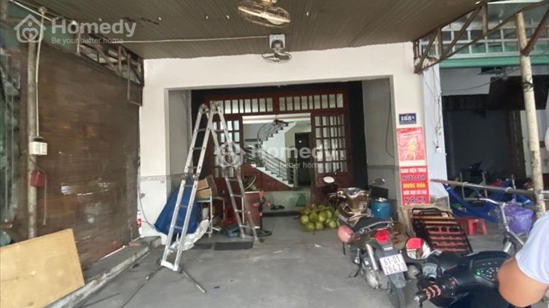 Cần cho thuê mặt bằng trước 50m2 (10m x5m) + nhà nguyên căn 2 tầng xây kiên cố phía sau (20m x 5m). - Ảnh 3