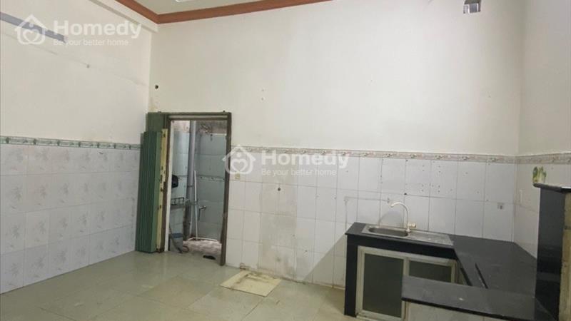 Cần cho thuê mặt bằng trước 50m2 (10m x5m) + nhà nguyên căn 2 tầng xây kiên cố phía sau (20m x 5m). - Ảnh 2
