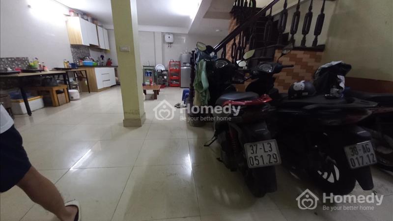 🔥🔥🔥 bán nhà gõ Lạc Long Quân thông với đường Thuỵ Khuê cách chợ bưởi 200m - Ảnh 2