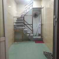 Cho thuê nhà 4 tầng ngõ Văn Hương, phố Tôn Đức Thắng, phường Hàng Bột, quận Đống Đa, Hà Nội
