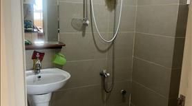 Căn hộ 2PN2WC rộng rãi, đầy đủ nội thất, an ninh 24/24, view đẹp, giấy tờ rõ ràng - Ảnh 2