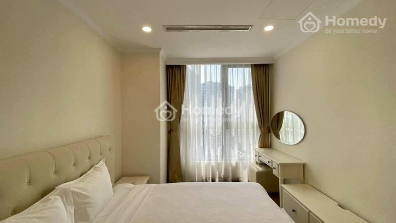 View Triệu đô bán CHCC Vinhomes Central Park, BT 67m2 giá mềm 3,17 tỷ, tiện ích cao cấp - Ảnh 3