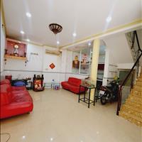 Bán nhà Huỳnh Mẫn Đạt Quận 5, 55m2, 3 tầng, 2 bước ra mặt tiền.