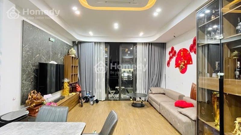 Bán nhà phố Dịch Vọng, trung tâm Quận Cầu Giấy, ngõ ô tô, nhà đẹp dân xây, DT 56m2x4 tầng, MT 4.2m - Ảnh 1